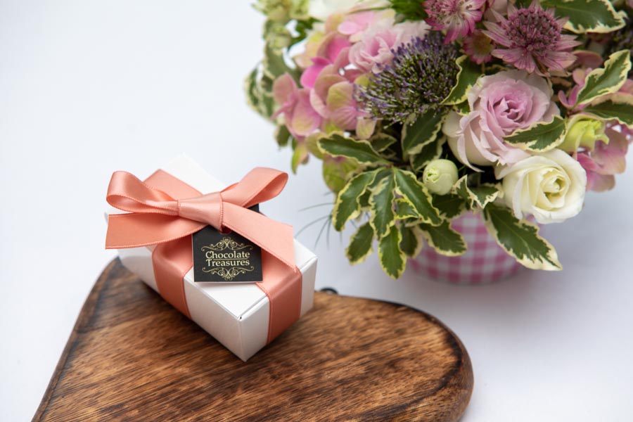 Wedding favours and flowers